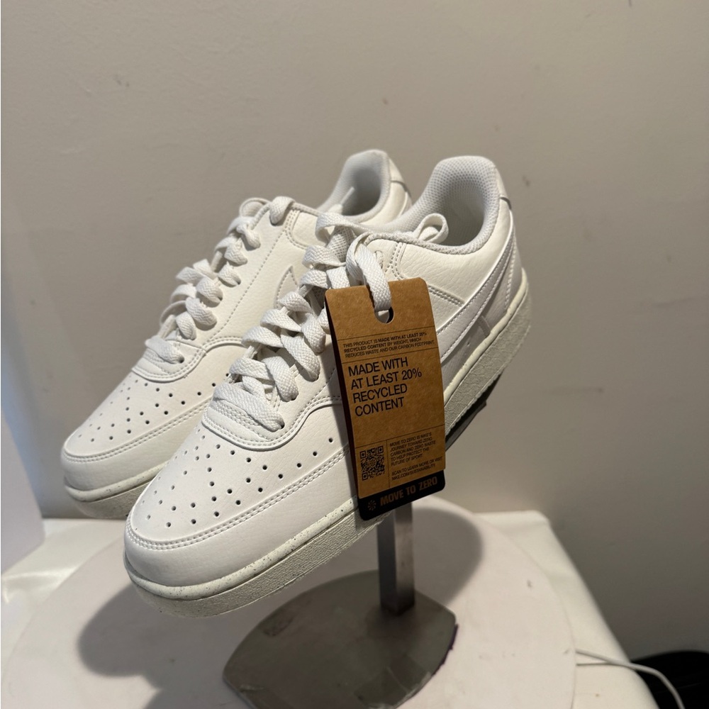 Nike Women's Court Vision Low Casual Sneakers from Finish Line size 10 New